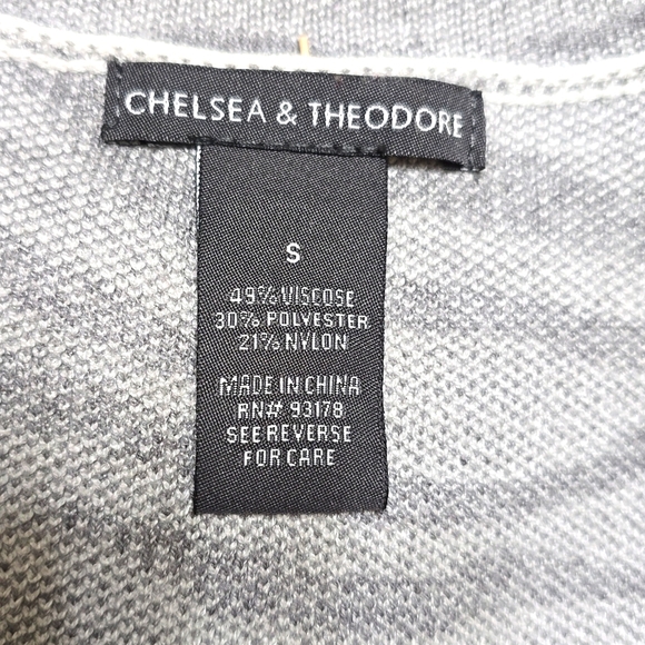 Sweater - Picture 1 of 4